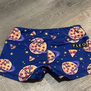 FLEO pizza shorts